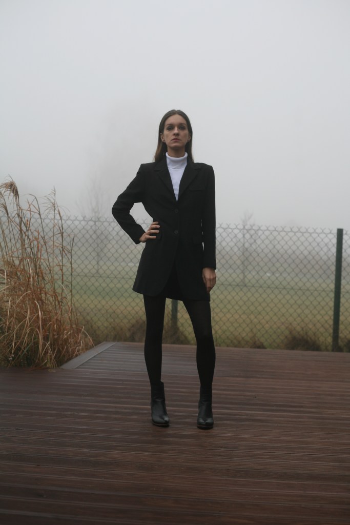 Minimalizm w modzie. Stylizacje. Marynarka: secondhand